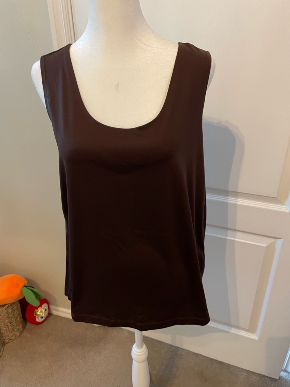 Chico's Sleeveless Scoop Neck Tank Top - Brown